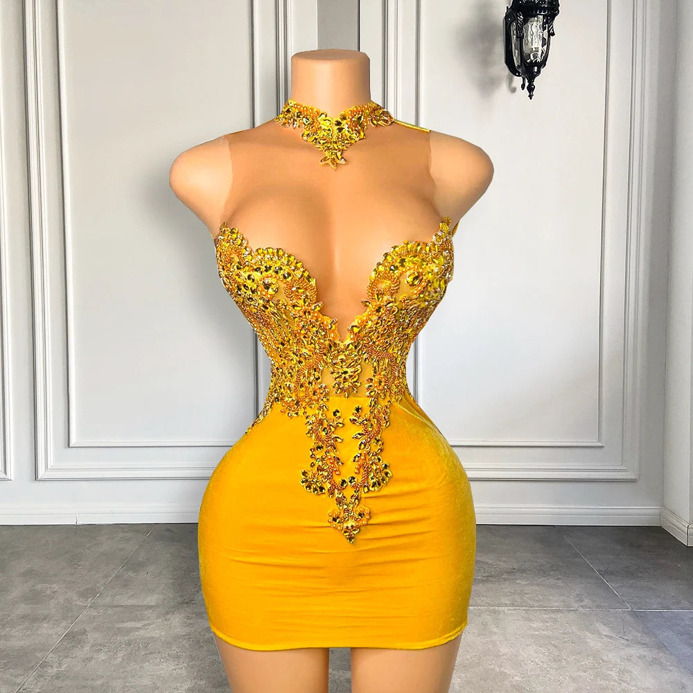 Elegant High Neck Sleeveless Black Girls Homecoming Gowns Gold Beaded Embroidery Short Prom Dresses 2026 For Birthday Party